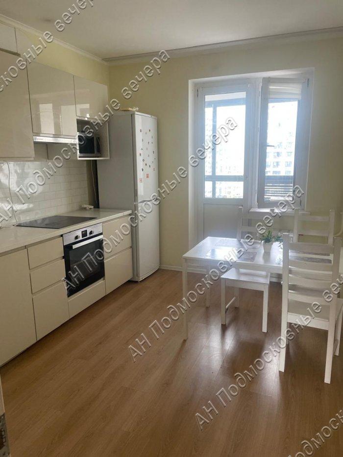 Продажа 2-комнатной квартиры, Московская, Новое шоссе,  6к2